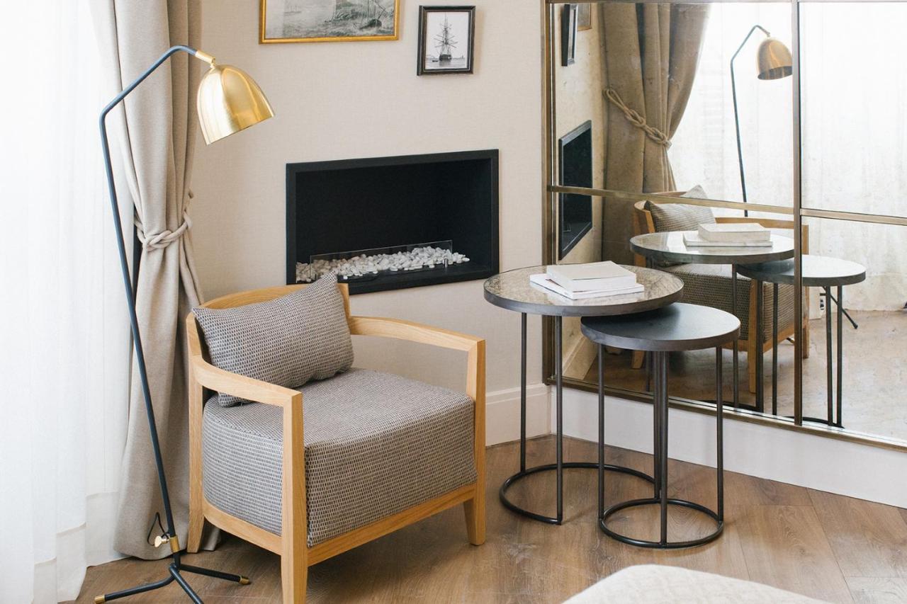 Hotel Antigua Palma - Casa Noble 외부 사진 A floor lamp