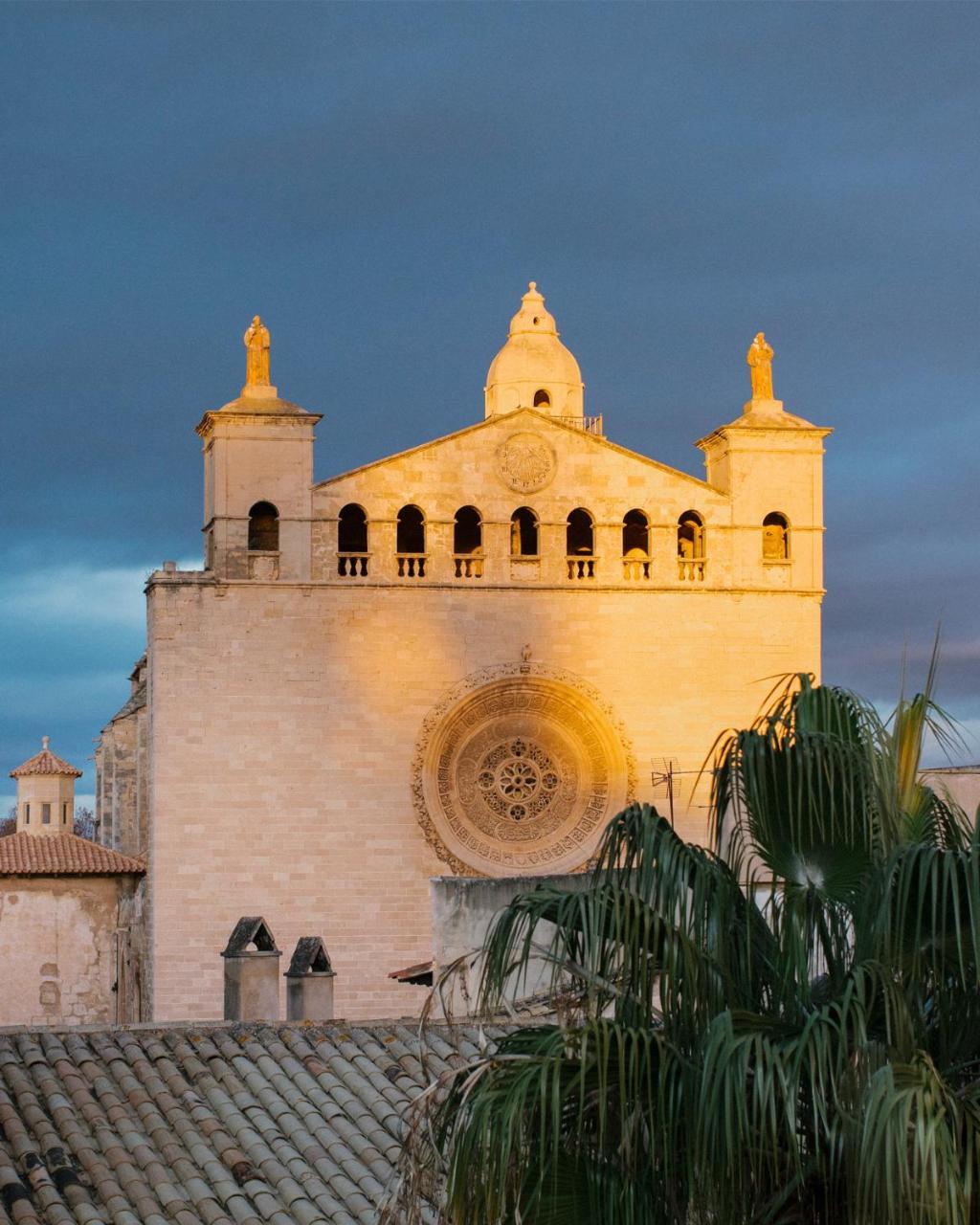 Hotel Antigua Palma - Casa Noble 외부 사진 The cathedral of Pollença
