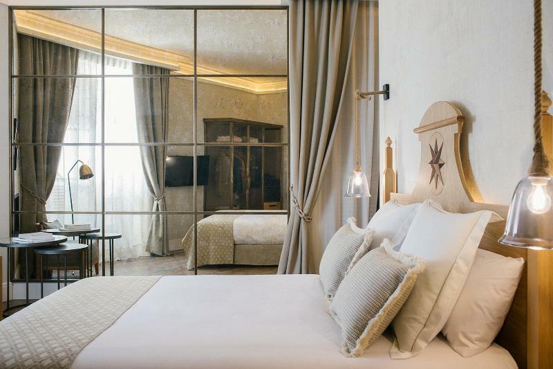 Hotel Antigua Palma - Casa Noble 외부 사진 A suite at the Mandarin Oriental, Paris