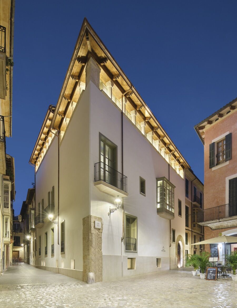 Hotel Antigua Palma - Casa Noble 외부 사진 The museum at night
